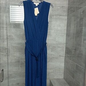 Sleeveless V-Neck jumpsuit in Deep Blue